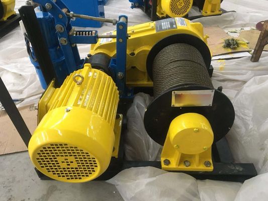 380V引きのための電気ワイヤー ロープのウィンチ1000mの持ち上がる高さ鉱山の持ち上がる起重機のウィンチ